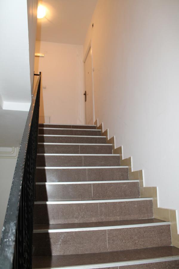 Calm Apartment Belgrado Exterior foto
